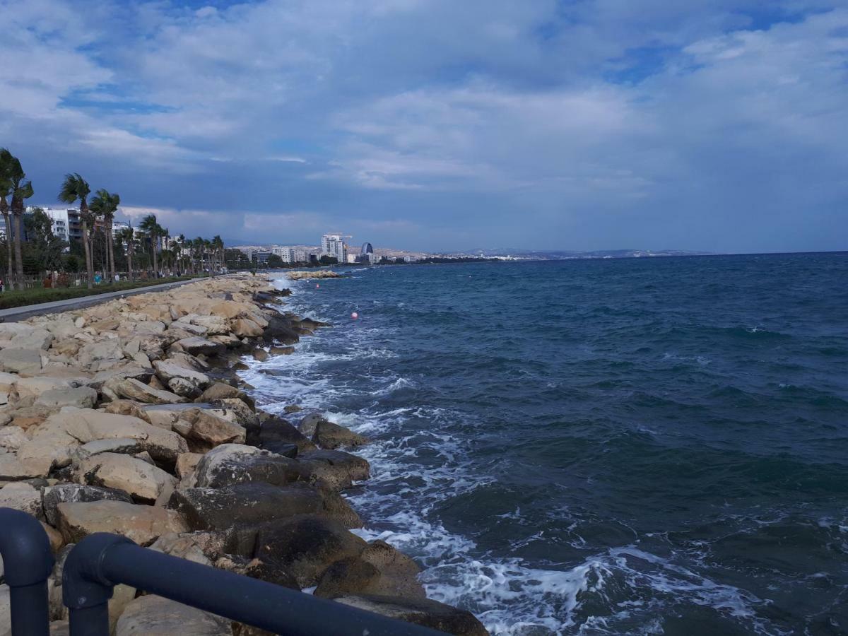 Sea Front & City Center, Amazing Sea View Limassol Exterior foto